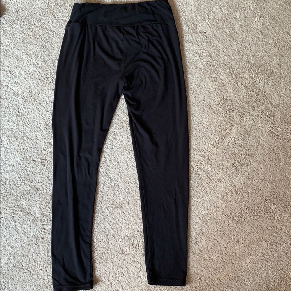 black leggings